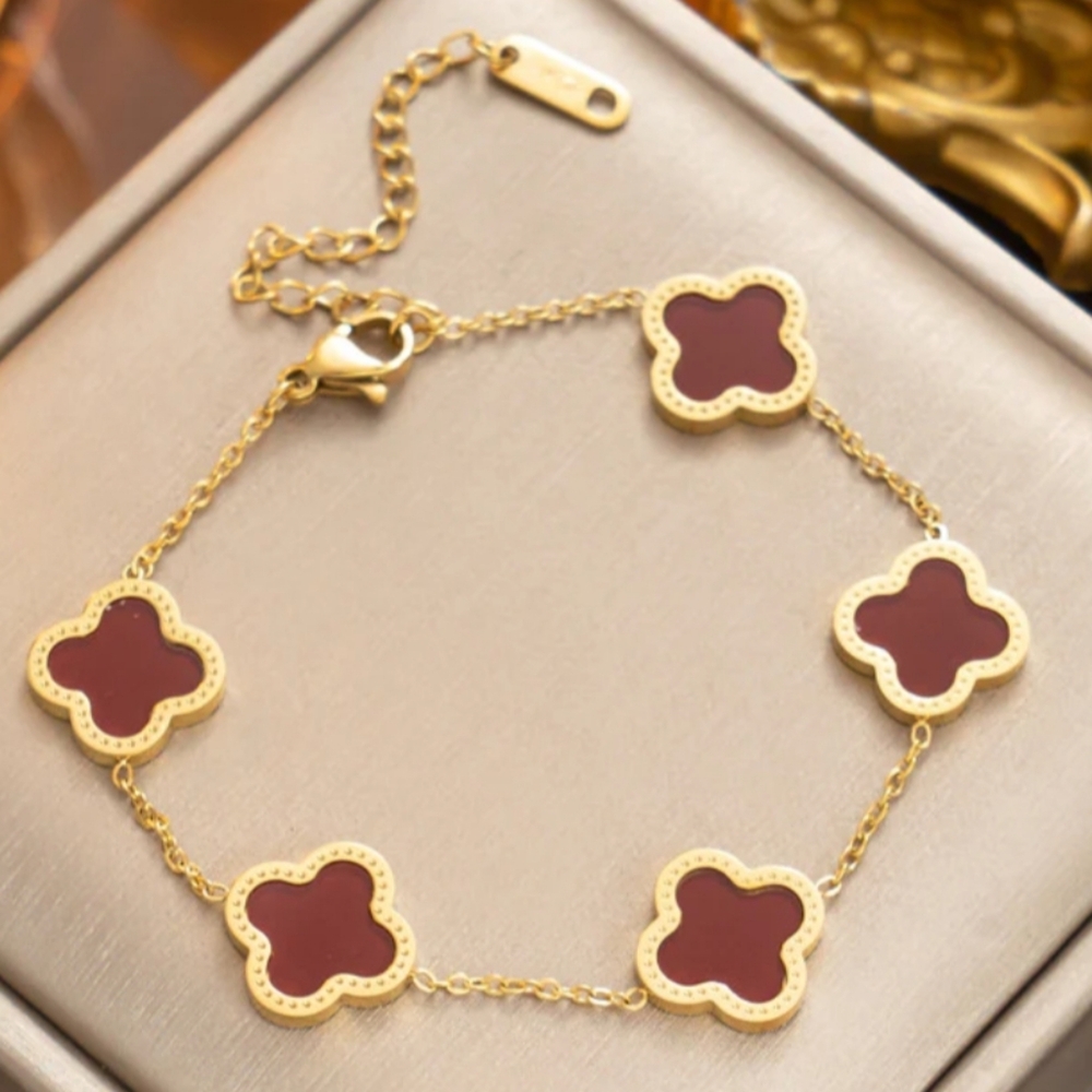18K Gold‎ Plated Clover Charm Bracelet NEW (Gold)